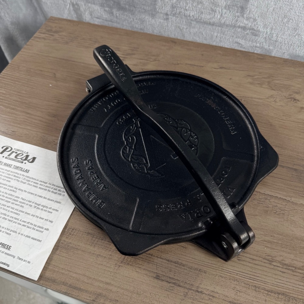 Victoria Cast Iron Tortilla Press 10 Inch Pataconera Made in Colombia Black
